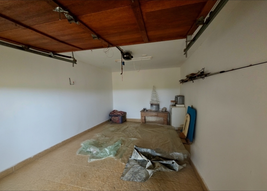 5 Bedroom Property for Sale in Oyster Bay Eastern Cape